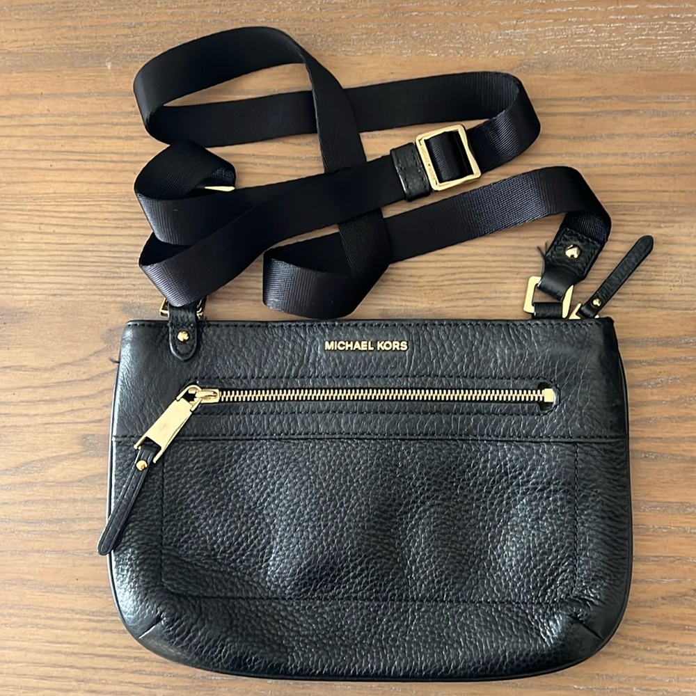 Michael Kors - Crossbody Bag - Black w/ Gold Accents